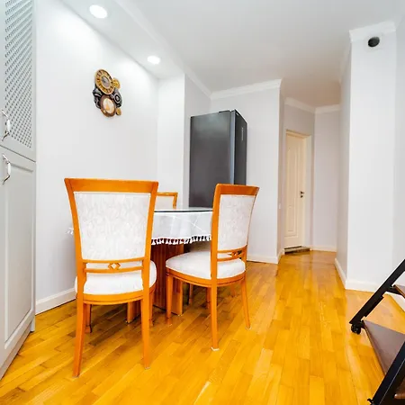 2 In The Center Apartment